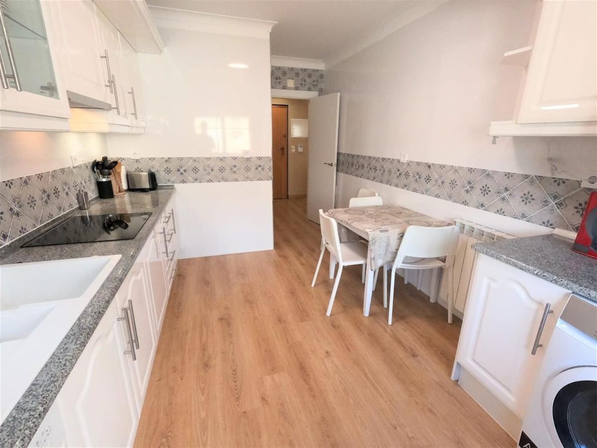 Carnaxide Modern T1 Apartment W Balcony In Carnaxide Oeiras Lisbon Exterior photo