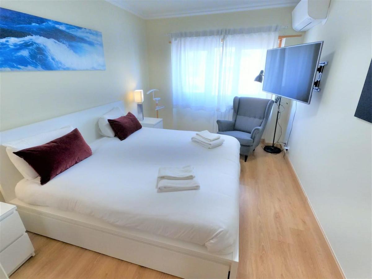 Carnaxide Modern T1 Apartment W Balcony In Carnaxide Oeiras Lisbon Exterior photo